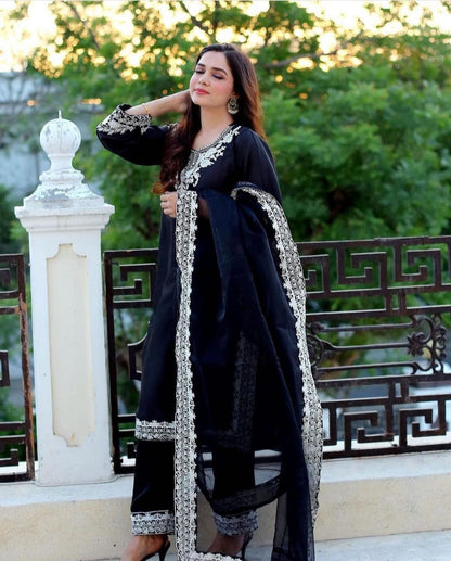 Elegant White Embroidered Formal Wedding 3-Pieces