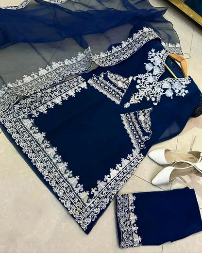 Elegant White Embroidered Formal Wedding 3-Pieces